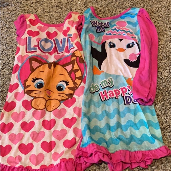 Two girls long sleeve dress pajamas - Picture 1 of 1